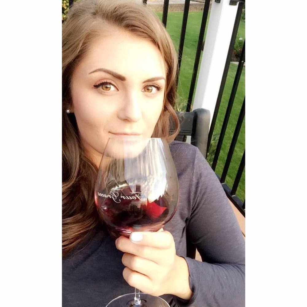 Meet your Posher, Anna